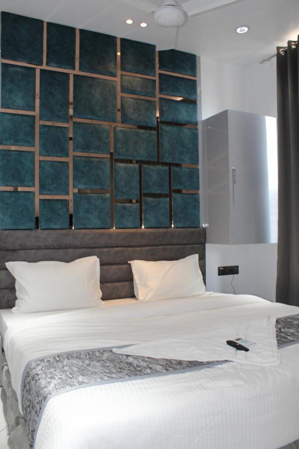 Hotel The Lowell สุรัต ภายนอก รูปภาพ