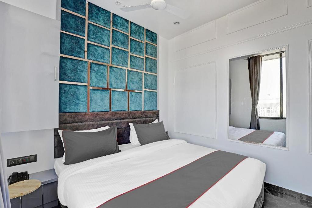 Hotel The Lowell สุรัต ภายนอก รูปภาพ