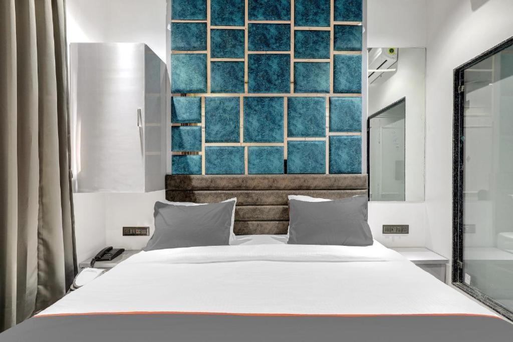 Hotel The Lowell สุรัต ภายนอก รูปภาพ