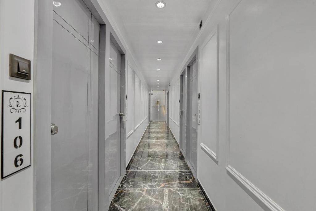 Hotel The Lowell สุรัต ภายนอก รูปภาพ